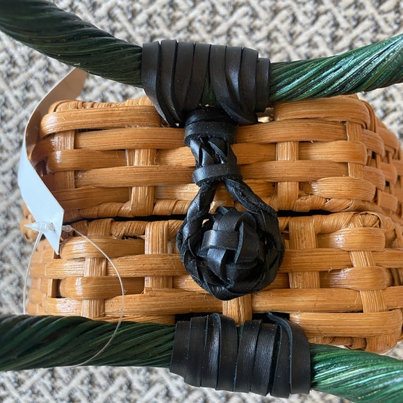 ARANAZ Hera Wooden Top Handle Bag - Picture 6 of 6